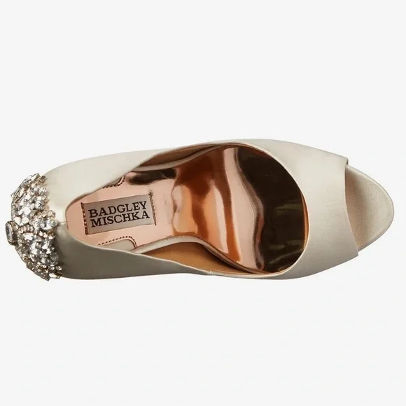 Badgley Mischka Kiara Peep Toe Platform Heel in Ivory Satin NIB - Picture 4 of 8